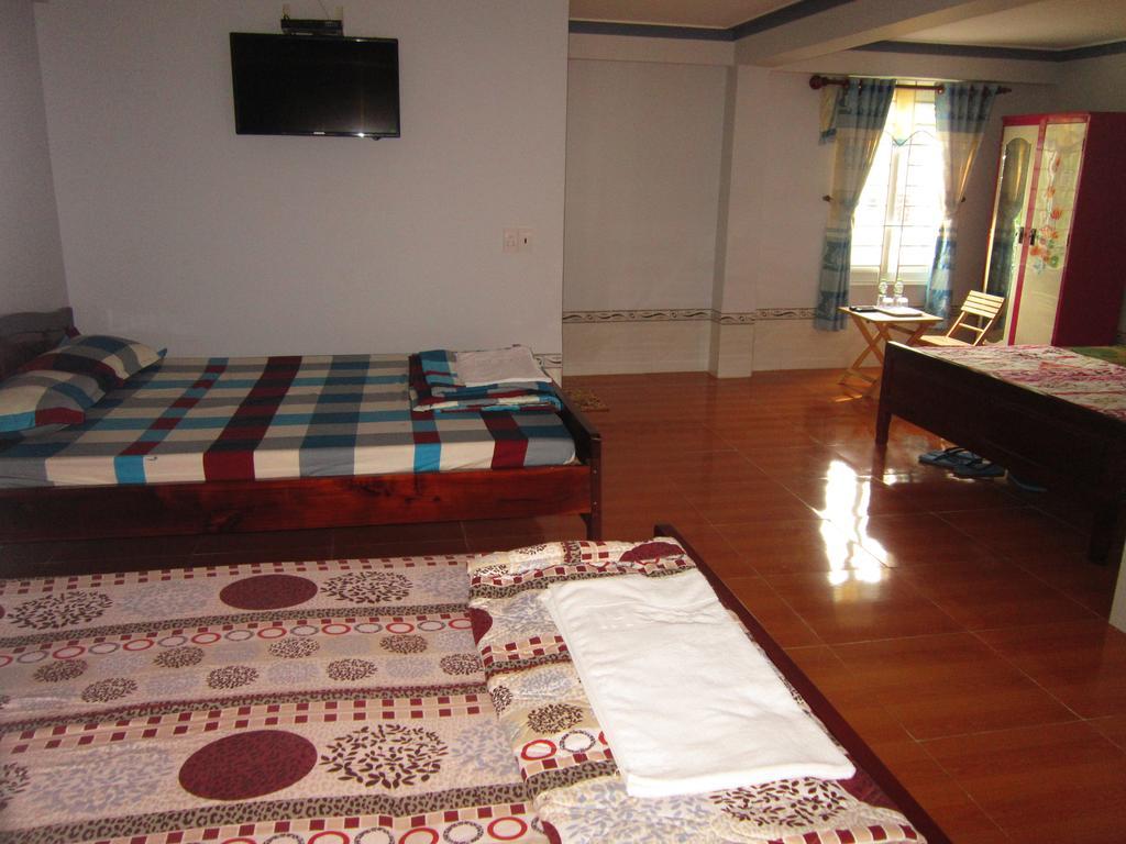 Hong Chau Guesthouse دونغ دونغ المظهر الخارجي الصورة